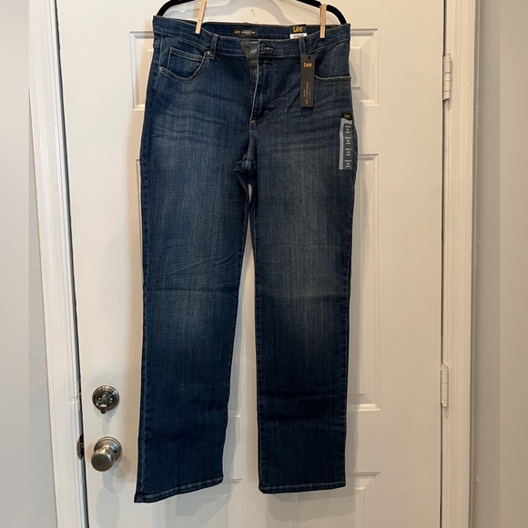 NWT Lee Jeans Size 16 Long Mid Rise Straight Leg - Picture 7 of 8